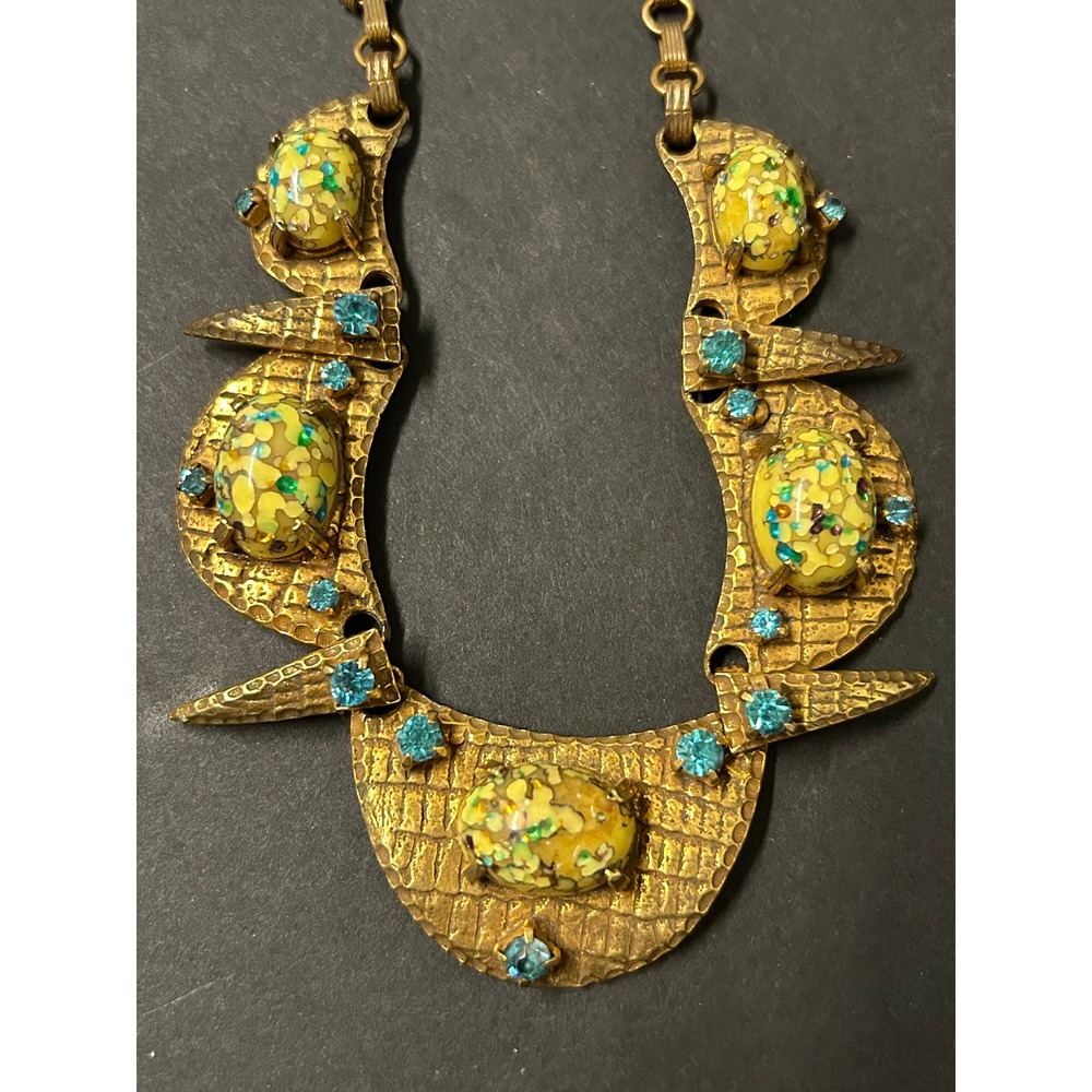 Vintage Jewelry Gold Blue Confetti Glass Bib Necklace Earring Set Brutalist RARE - Picture 4 of 8